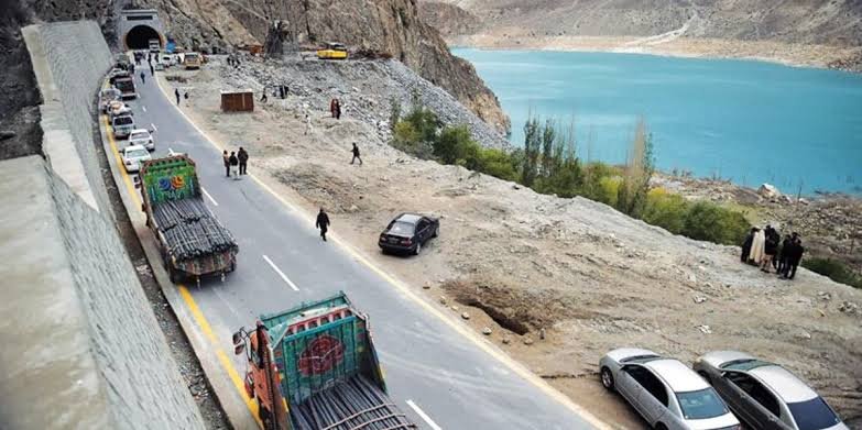 بلوچستان میں سی پیک کے 9 سڑک منصوبوں پر 163 ارب روپے سے زائد خرچ